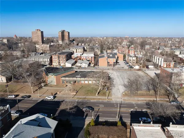 4359 Lindell BLVD, St Louis, MO 63108