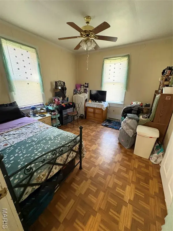 1215 14th ST, Highland, IL 62249