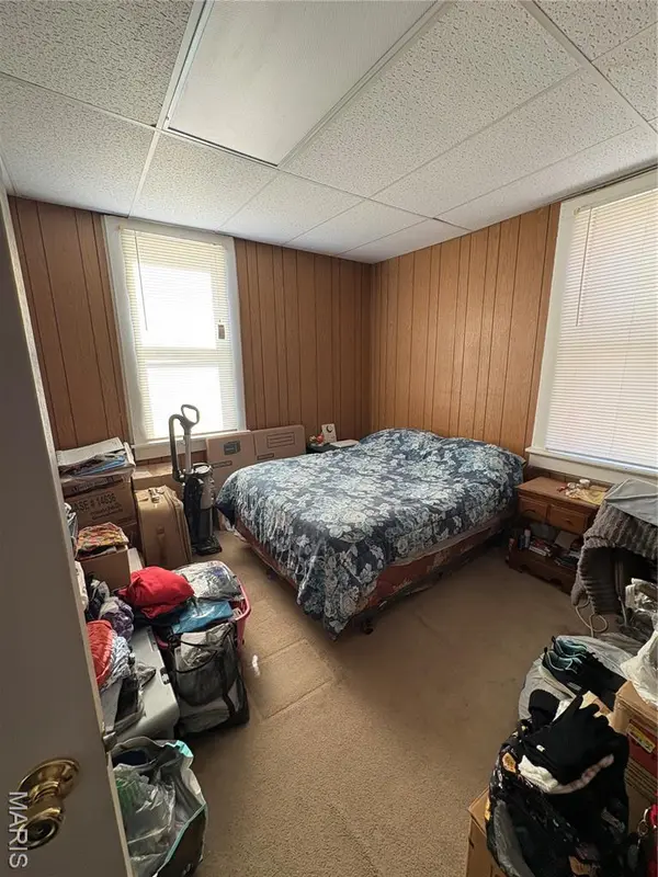 1215 14th ST, Highland, IL 62249