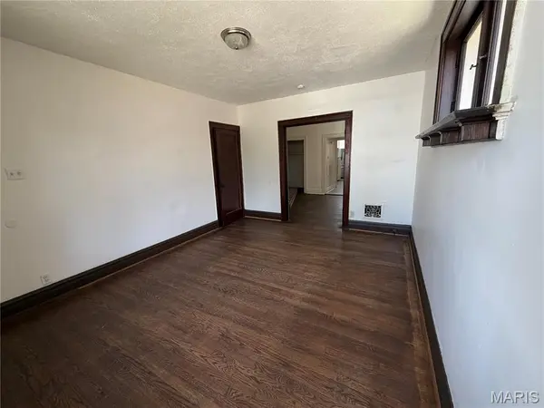 3436 Potomac ST, St Louis, MO 63118