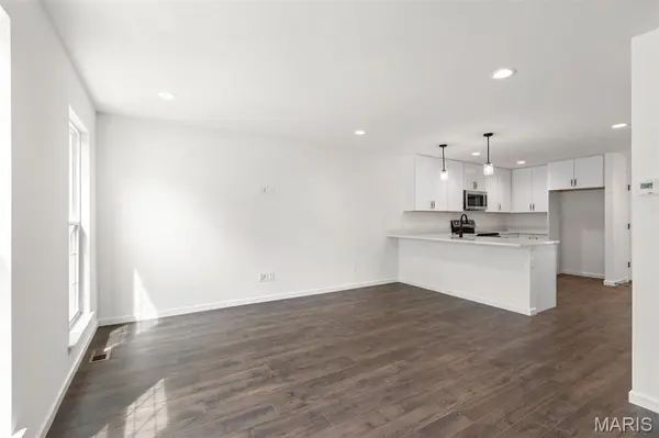 308 Fall Harvest Pkwy, O'fallon, MO 63385