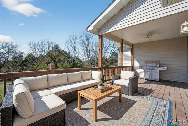 2098 Hawks Landing DR #S, Lake St Louis, MO 63367