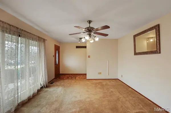 11511 Corlyn DR, St Louis, MO 63138