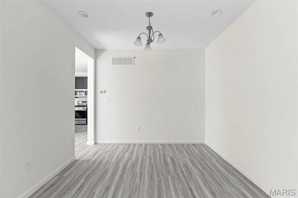 537 Evening Primrose DR, Wentzville, MO 63385