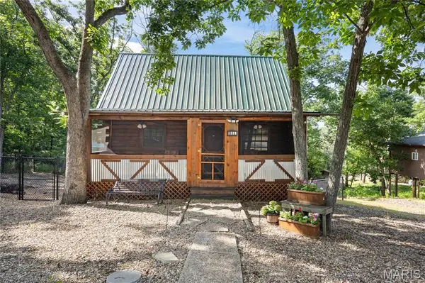 1886 Bittersweet RD, Lake Ozark, MO 65049