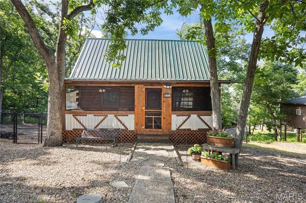 1886 Bittersweet RD, Lake Ozark, MO 65049