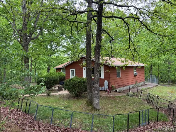 4462 N Virginia Mines RD, St Clair, MO 63077
