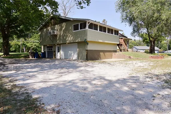 920 E Beaumont AVE, Greenville, IL 62246