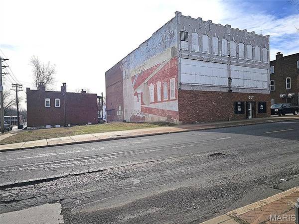 2000-2014 Salisbury ST, St Louis, MO 63107