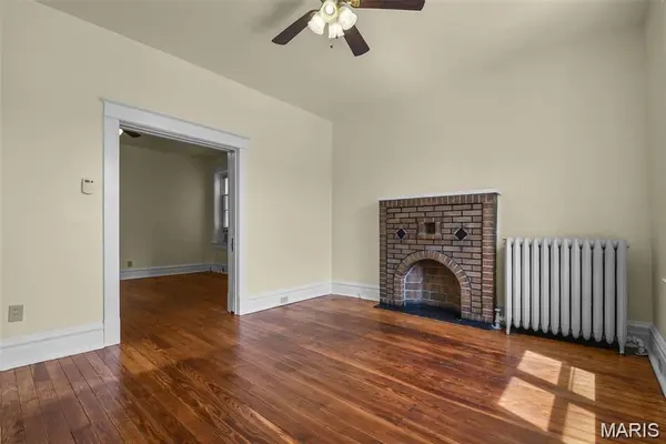 411 Fassen ST, St Louis, MO 63111