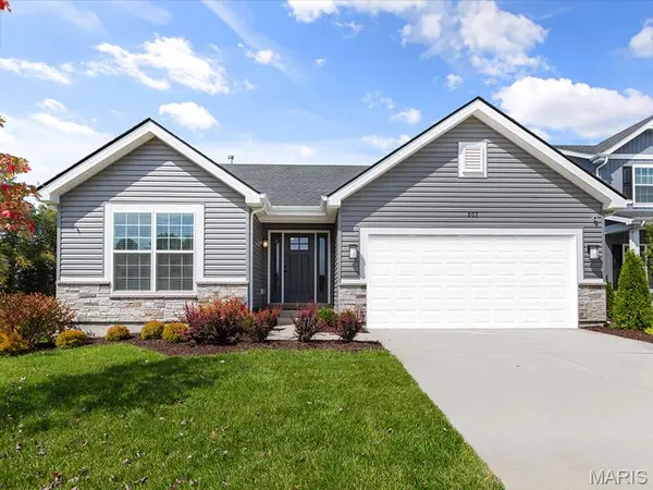 246 Noser DR, Florissant, MO 63031