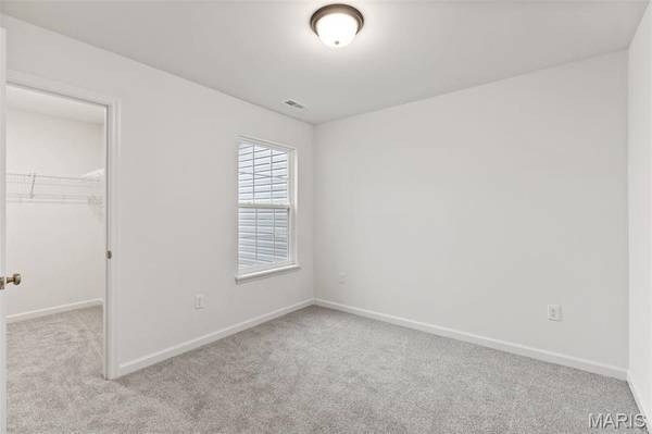 37 Fairmount Grove DR, St Peters, MO 63376