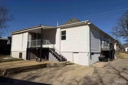 1106 W Harper ST, Poplar Bluff, MO 63901