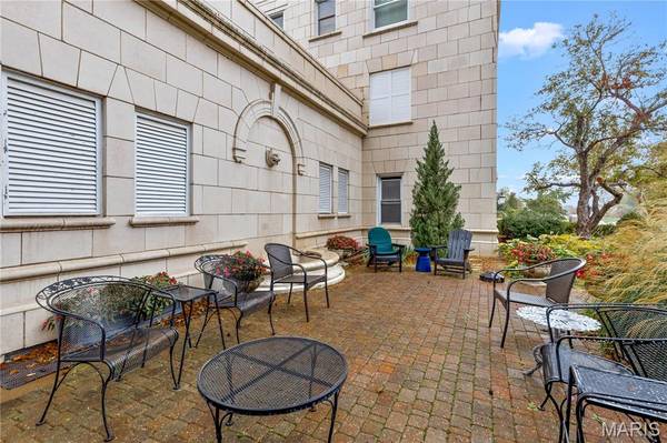 709 S Skinker BLVD #703, St Louis, MO 63105