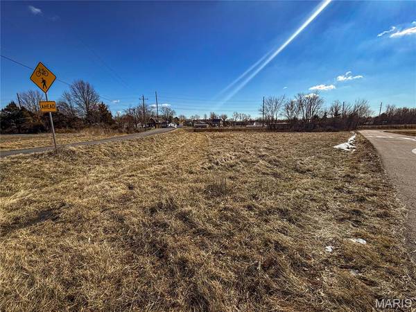 1000 W Link ST, Owensville, MO 65066