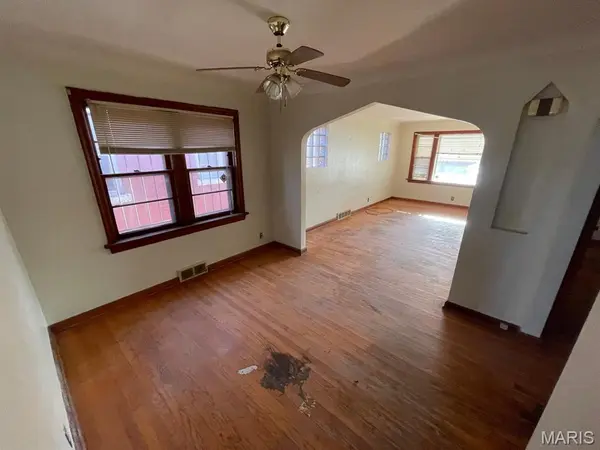 5275 Alcott AVE, St Louis, MO 63120