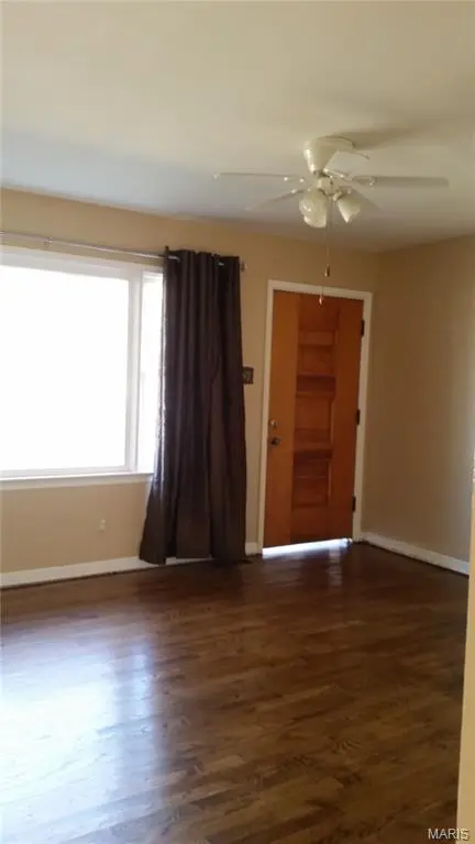 150 Saint Daniel LN, Florissant, MO 63031