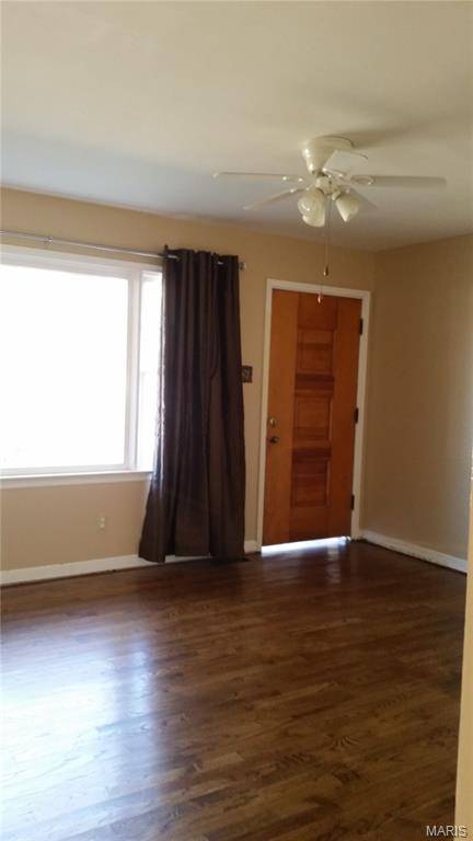 150 Saint Daniel LN, Florissant, MO 63031