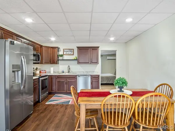 15 N Main ST, Pinckneyville, IL 62274