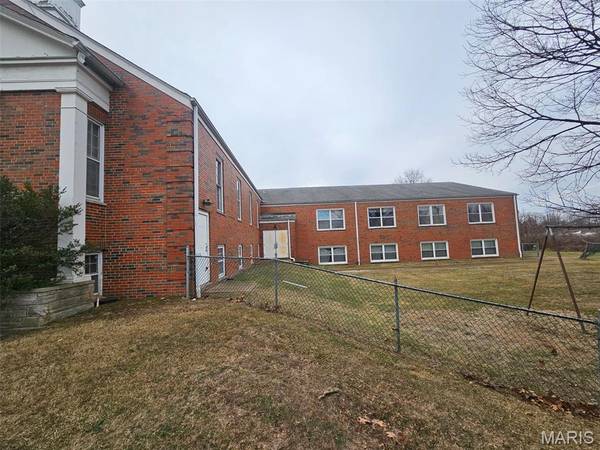 10771 Trask DR, Dellwood, MO 63136
