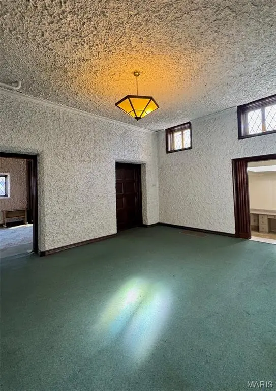 1926 Allen, St Louis, MO 63104
