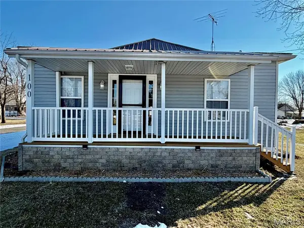 100 School ST, Wilsonville, IL 62093
