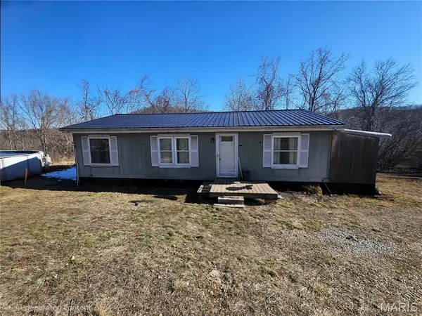 21255 Laramie RD, St Robert, MO 65584