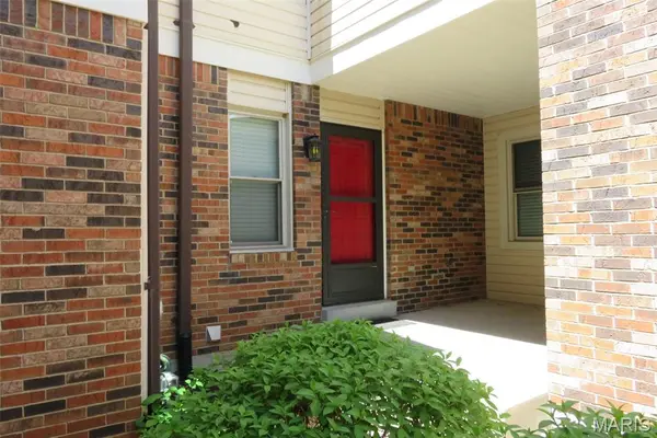 13721 La Conte CT, St Louis, MO 63128