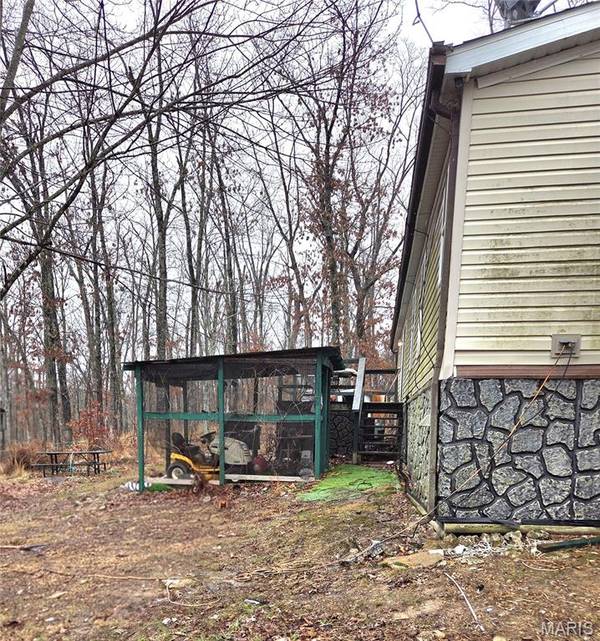 300 Casey RD, Farmington, MO 63640