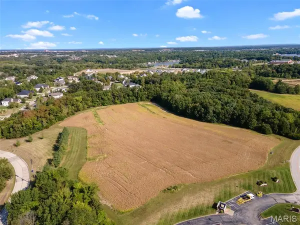 Lot 7 Hawk Ridge CIR, Lake St Louis, MO 63367