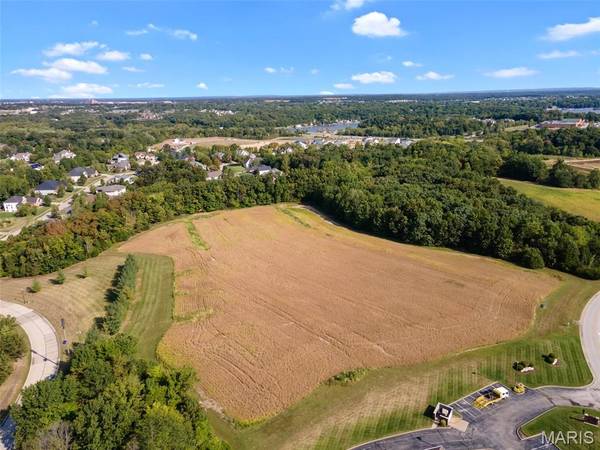 Lot 7 Hawk Ridge CIR, Lake St Louis, MO 63367
