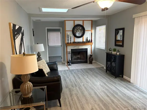 11428 Surf Side DR, Spanish Lake, MO 63138