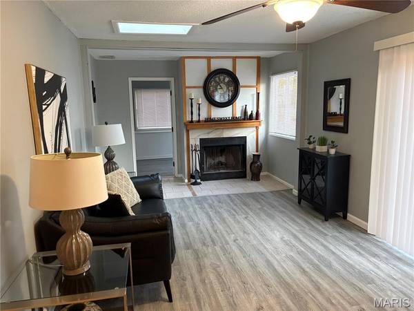 11428 Surf Side DR, Spanish Lake, MO 63138