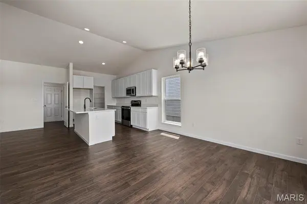 540 Apple Orchard LN, O'fallon, MO 63385