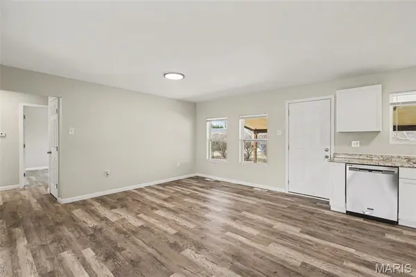 2855 Devonshire DR, Florissant, MO 63033