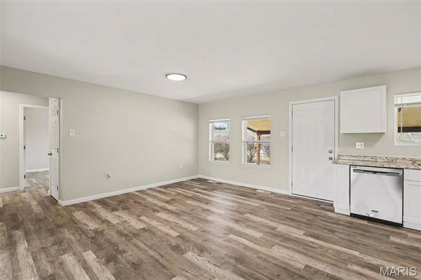 2855 Devonshire DR, Florissant, MO 63033
