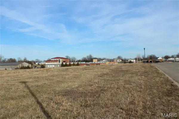 2 Brune Business Park CT, Warrenton, MO 63383