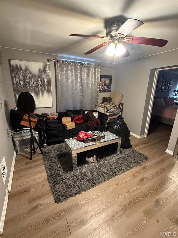 3853 Potomac ST, St Louis, MO 63116