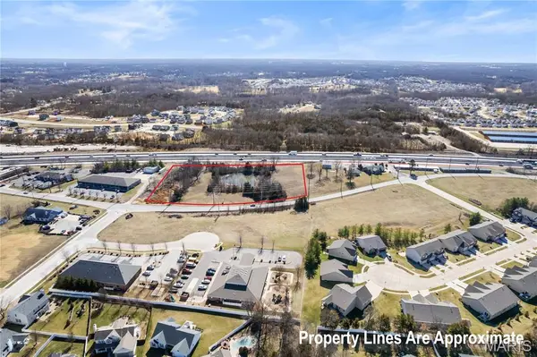 1944 W Pearce BLVD, Wentzville, MO 63385