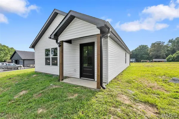 881 Scott ST, Scott City, MO 63780