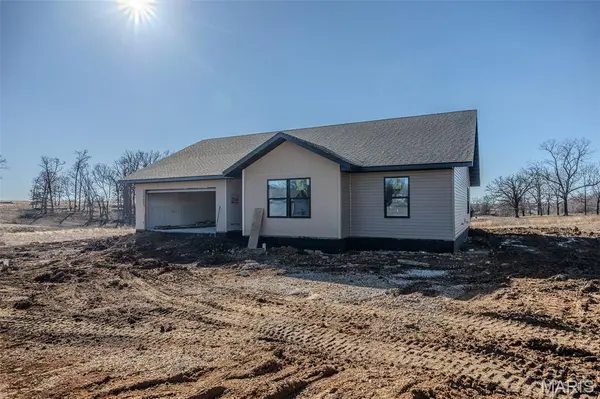 2051 Kay AVE, Lebanon, MO 65536