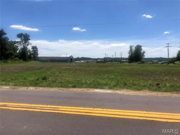 18450 Olive Street Road RD, Chesterfield, MO 63005