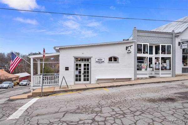 5595 Walnut and .21 Acre lot on Jackson ST, Augusta, MO 63332
