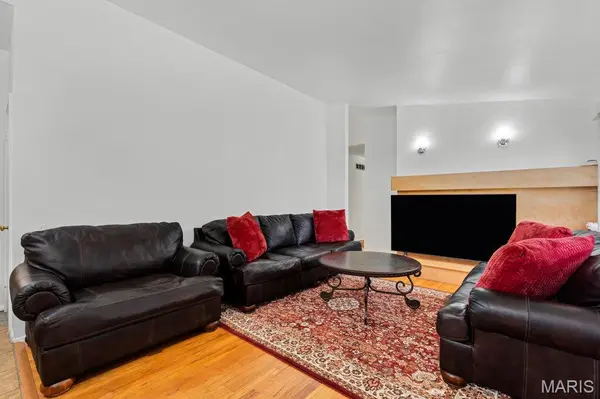 2620 Belair TER, Florissant, MO 63033
