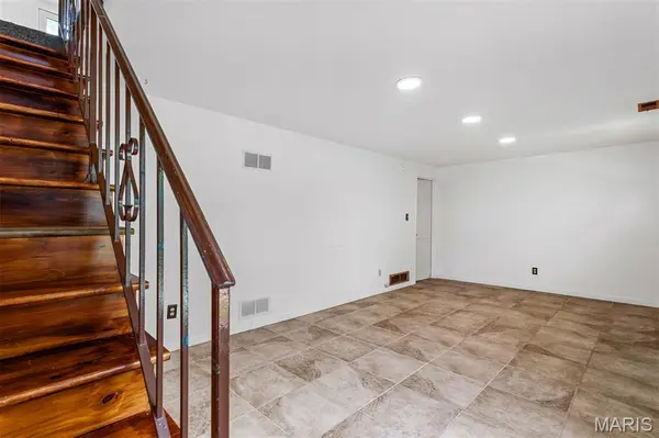 537 Blackberry PATH, Arnold, MO 63010