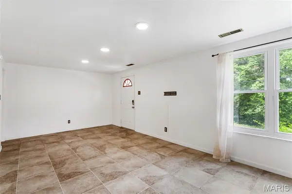 537 Blackberry PATH, Arnold, MO 63010