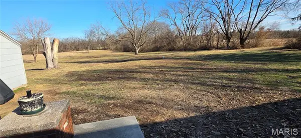 5108 Palestine RD, Chester, IL 62233