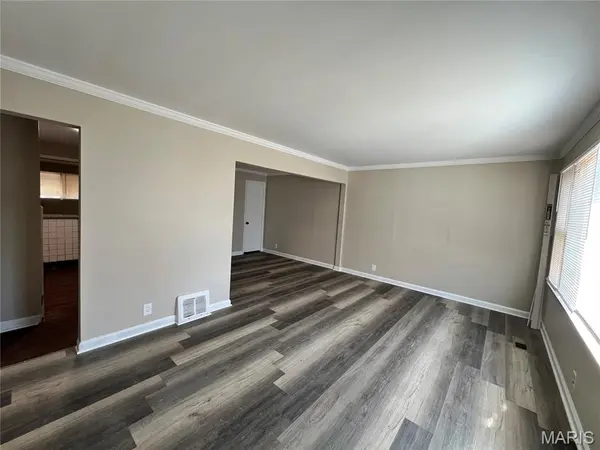 10518 Ewell DR, St Louis, MO 63137