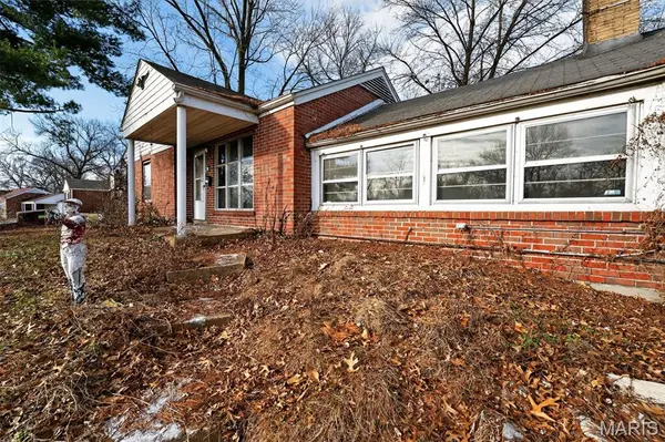 9859 Scottdale DR, St Louis, MO 63136