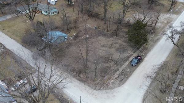 323 W Phipps, La Plata, MO 63459